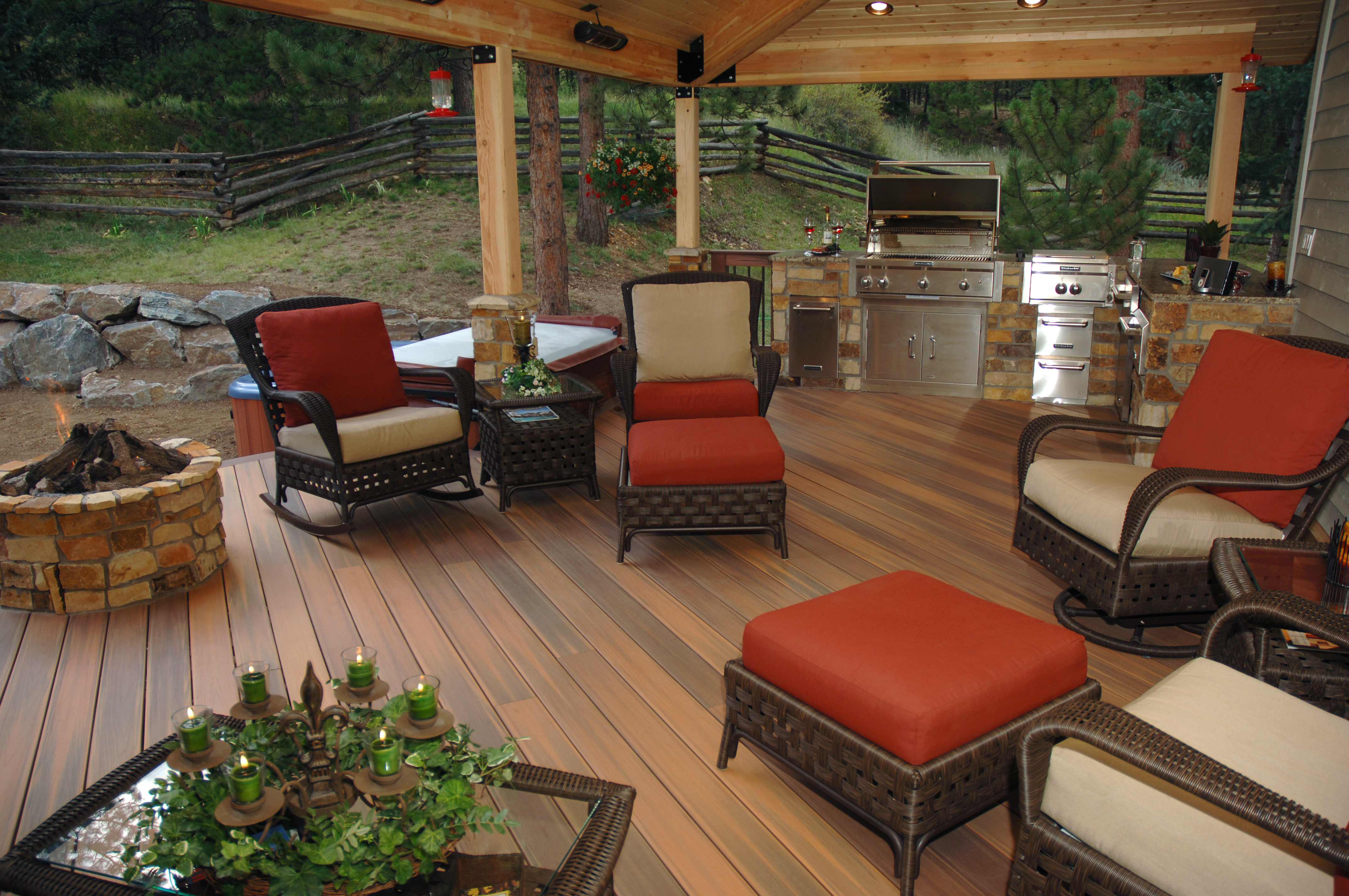  Color advances in composite decking gives homeowners a long-lasting, low-mainte