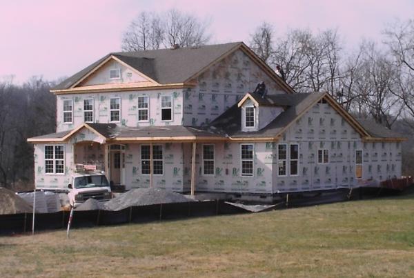 Housing starts drop but building permits on the rise