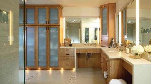 An example of universal design, this bathroom provides occupants the flexibility