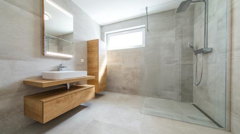 curbless shower with large format tiles